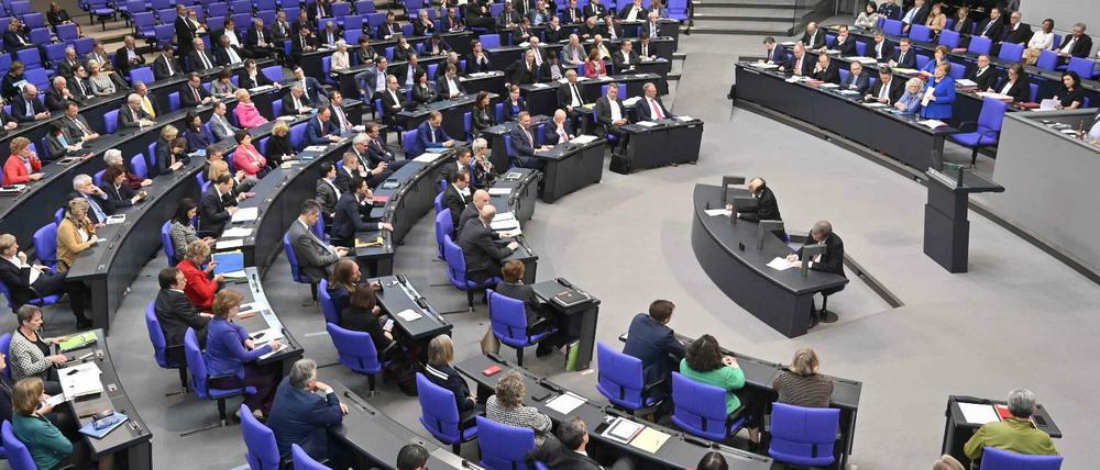 Die Debatte im Bundestag über Bluttests vor der Geburt ist freigegeben - ohne Fraktionsvorgaben. 