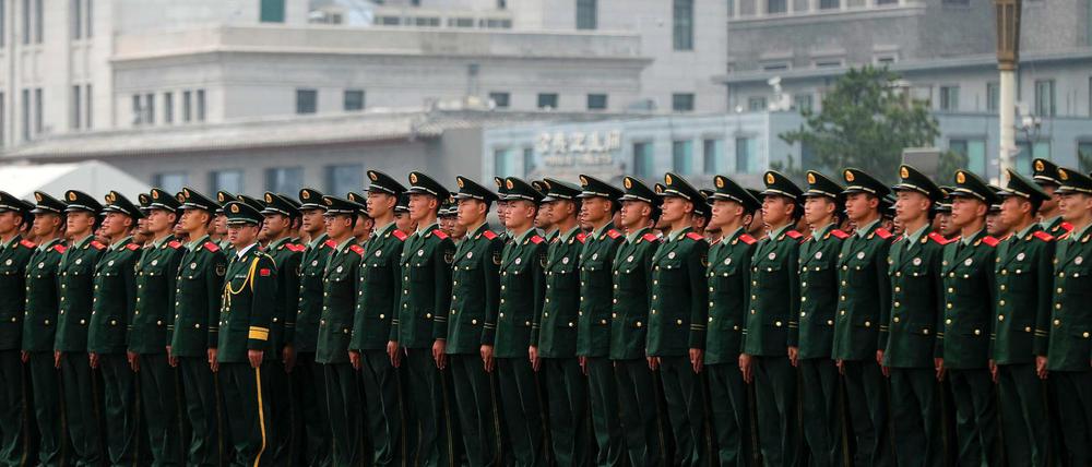Militärparade in Peking zum 90. Geburtstag der Armee. 