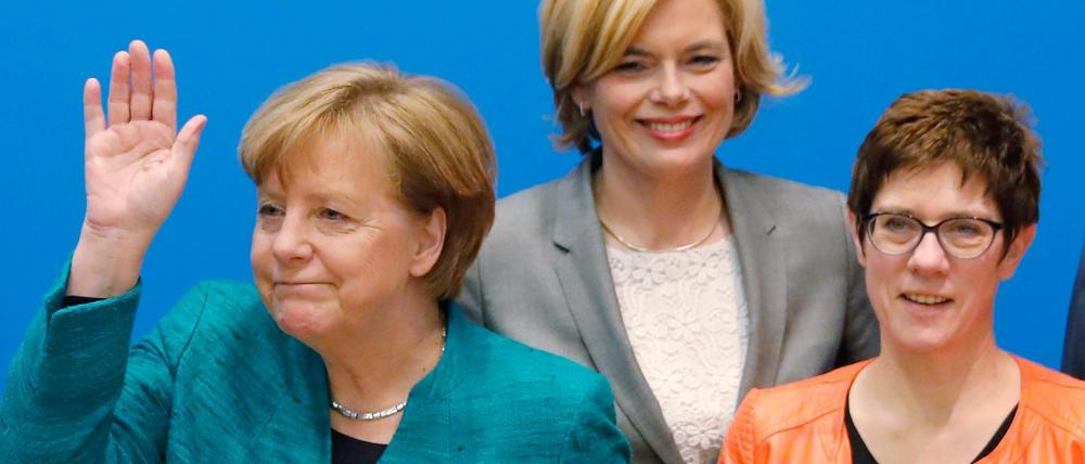 Angela Merkel, Julia Klöckner, Annegret Kramp-Karrenbauer, alle drei CDU, alle drei reden mit über die Zukunft ihrer Partei.