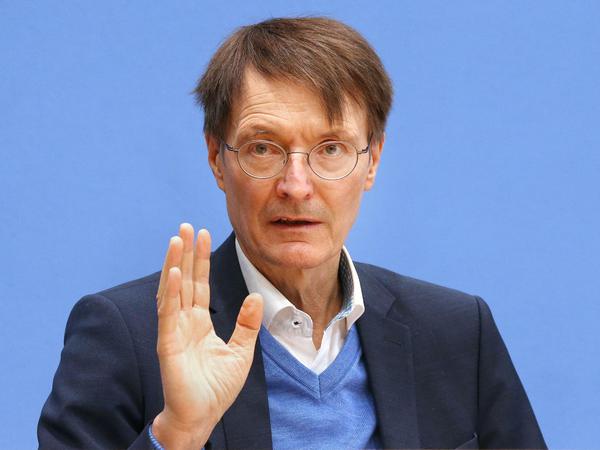 Gesundheitsminister Karl Lauterbach (SPD) verteidigt die einrichtungsbezogene Impfpflicht