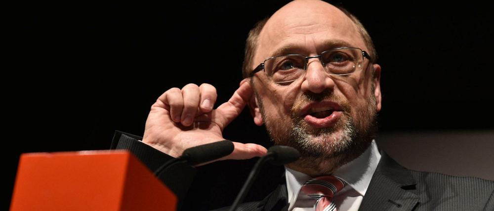 Der SPD Landesparteitag im Saarland wird von Bundesjustizminister Heiko Maas, Wirtschaftsministerin Anke Rehlinger und Martin Schulz eröffnet.