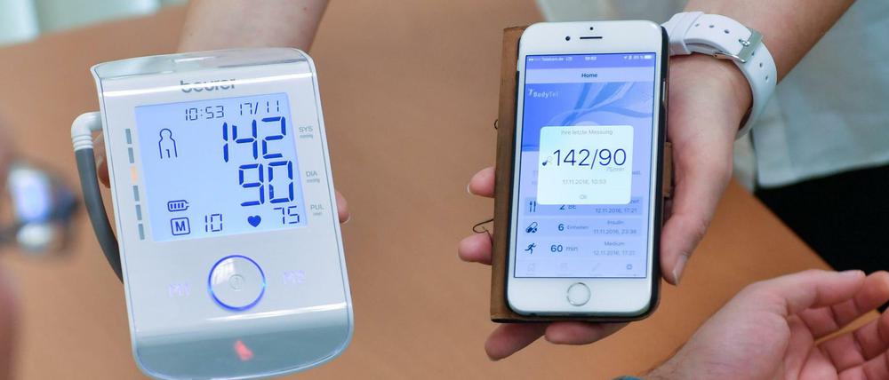 Vom Patienten über das Smartphone direkt zum Arzt - bei der Digitalisierung in der Gesundheitsbranche soll Berlin Vorreiter werden.