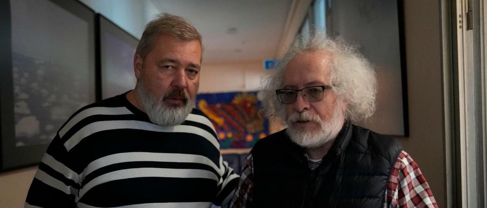 Die Chefredakteure der Moskauer Zeitung „Nowaja Gaseta“ Dmitri Muratow und Alexej Wenediktow.