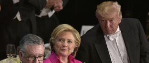 Donald Trump und Hillary Clinton bei einem Wohltätigkeitsdinner in New York. 