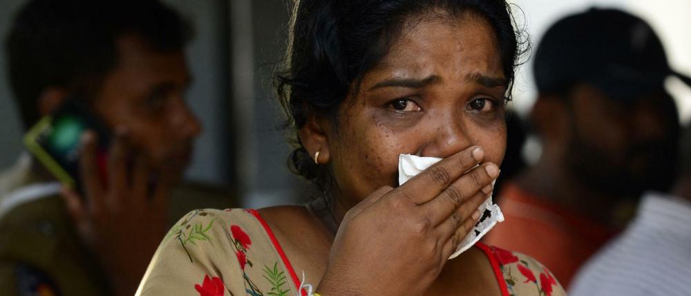 Colombo: Trauer einer Angehörigen eines Anschlagsopfers