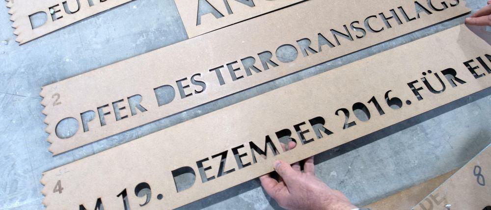 Das Mahnmal an der Gedächtniskirche erinnert an die zwölf Opfer des Terroranschlages in Berlin im Dezember 2016.