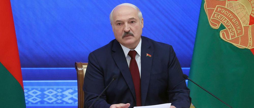 Präsident Lukaschenko nutzt den Jahrestag für einen verbalen Rundumschlag gegen den Westen.