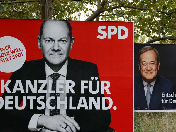 Wahlplakate des SPD-Kanzlerkandidaten Olaf Scholz und des CDU-Kandidaten Armin Laschet.