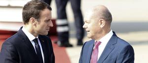 Emmanuel Macron traf sowohl SPD-Kandidat Olaf Scholz als auch Unions-Kandidat Armin Laschet.