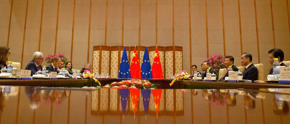 Vor dem Hintergrund des Handelskonflikts zwischen China und den USA hat am 16.07.2018 der jährliche EU-China-Gipfel begonnen.