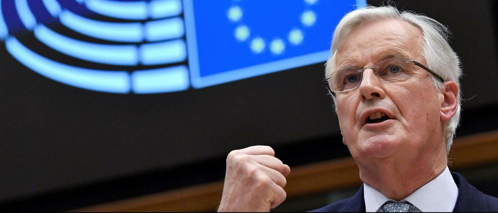 EU-Unterhändler Michel Barnier spricht im Parlament in Brüssel.