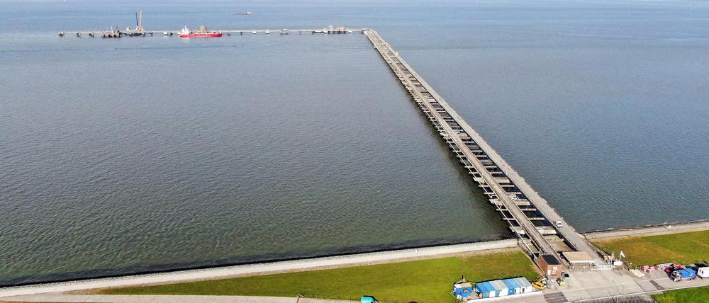 Dieses Foto zeigt die Luftansicht eines für ein LNG geplanten Piers in Wilhelmshaven.
