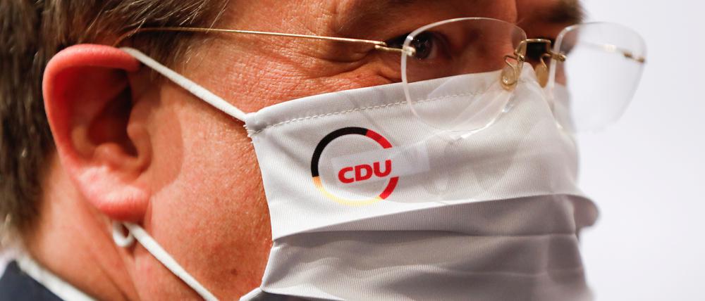 Muss der neue CDU-Chef in der Außenpolitik den "Reset"-Knopf drücken? Das zumindest mein ein Experte.