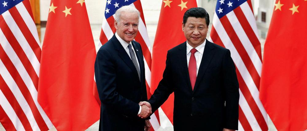 Bild aus 2013, damals war Joe Biden noch Vize-Präsident der USA. Nun trifft er sich mit Chinas Machthaber Xi Jinping als Präsident.