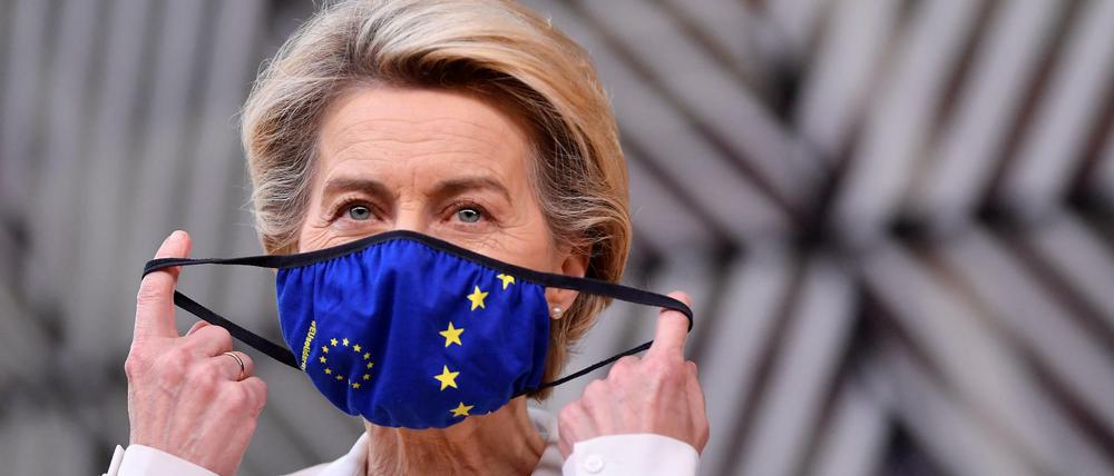 Die EU-Kommission um Präsidentin Ursula von der Leyen wird am Montagabend den Corona-Impfstoff final zulassen. 