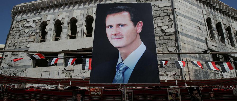 Der alte und der neue Herrscher? Assad kann sich sicher fühlen.