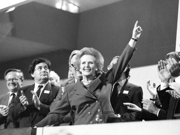 Die "Eiserne Lady" Margaret Thatcher verlangte zwar britisches Geld zurück - arbeitete ansonsten aber an EU-Projekten mit. Anders Ungarn und Polen.