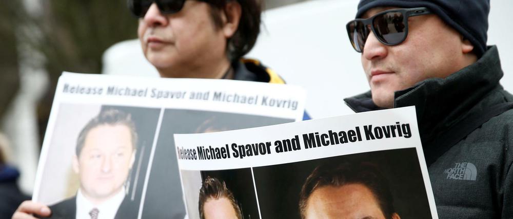 Im März setzten sich diese Demonstranten vor dem Gerichtsgebäude in Vancouver für die Freilassung von Michael Spavor und Michael Kovrig in China ein. 