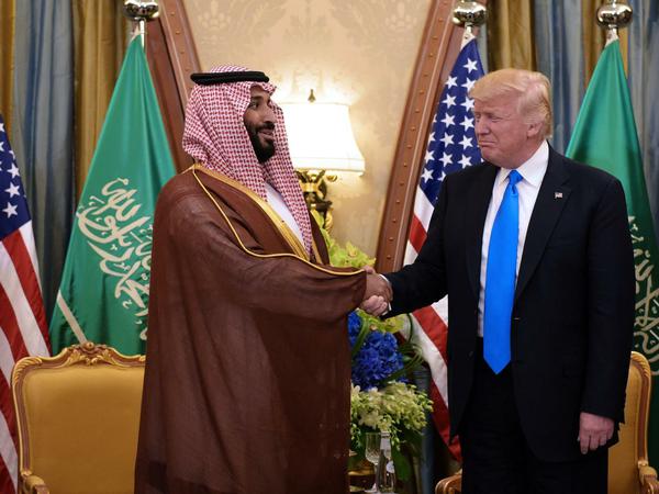 Zwei, die sich verstehen. Donald Trump will die guten Beziehungen zu Kronprinz Mohammed bin Salman nicht missen.