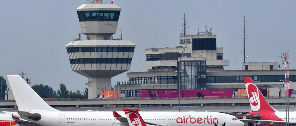 Symbolische Kombination: Kommt nach der Air-Berlin-Pleite auch ein Tegel-Debakel?