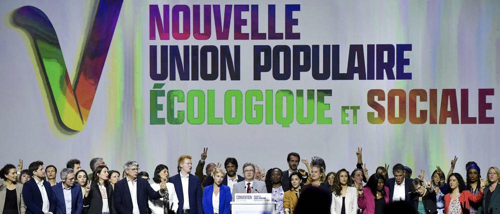 Neue Familie: Vertreter der wichtigsten linken Parteien Frankreichs bei ihrem ersten gemeinsamen Treffen.