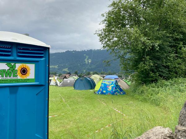 Zwei Tage vor dem Beginn des G7-Gipfels auf Schloss Elmau bei Garmisch-Partenkirchen beziehen auch Kritiker des Treffens ihr Quartier. 