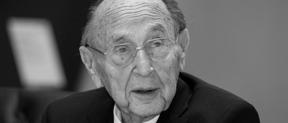 Der frühere Außenminister Hans-Dietrich Genscher ist im Alter von 89 Jahren gestorben.