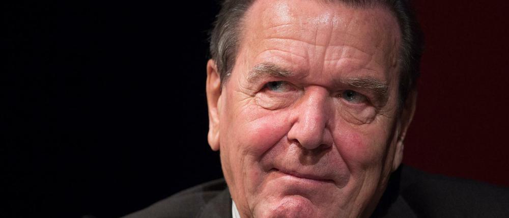 Altkanzler Gerhard Schröder (SPD) hat Ambitionen auf einen Posten bei Rosneft.