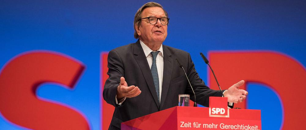 Die Loyalitätspflichten eines jeden normalen Beamten müssen auch für Ex-Kanzler Gerhard Schröder gelten.