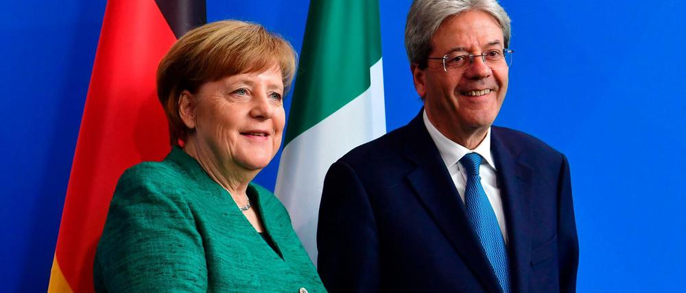 Einig in der EU-Flüchtlingspolitik: Kanzlerin Angela Merkel (CDU) und Italiens Regierungschef Paolo Gentiloni. 