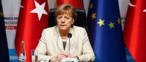 In der öffentlichen Wahrnehmung hat Bundeskanzlerin Angela Merkel massiv an Stärke verloren.