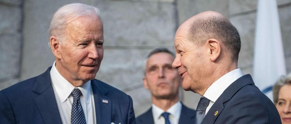 US-Präsident Biden (links) und Kanzler Scholz am Donnerstag beim Nato-Gipfel in Brüssel.