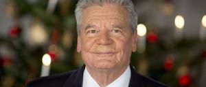 Bundespräsident Joachim Gauck hat seine Weihnachtsansprache ein zweites Mal aufnehmen lassen - wegen eines Fehlers.