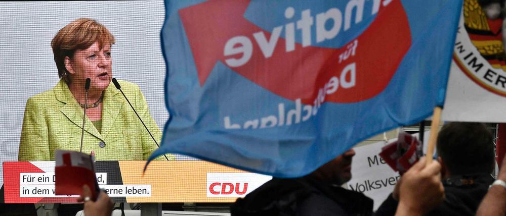Gegenwind für die Kanzlerin: AfD-Anhänger und Merkel-Gegner im sächsischen Torgau