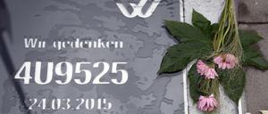 Eine Gedenktafel erinnert an das Unglück des Germanwings Fluges 4U9525.