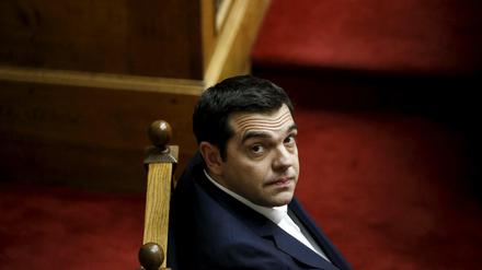 Griechenlands Regierungschef Alexis Tsipras muss bei weiteren Kürzungen um seine knappe Regierungsmehrheit bangen. Das größte Hindernis wird die geplante Rentenreform.