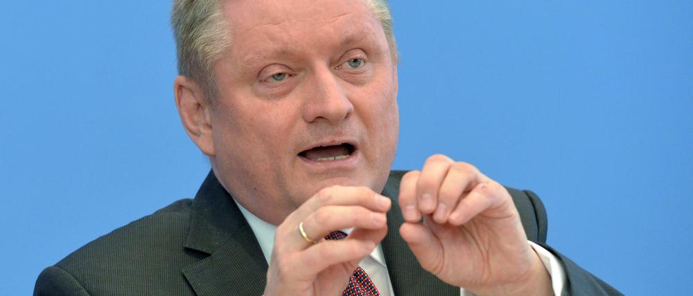 Es ist kompliziert ... Bundesgesundheitsminister Hermann Gröhe (CDU) stößt auf den Widerstand der Unions-Fraktion im Bundestag.