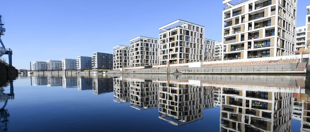 Neubauten des neuen Offenbacher Hafen-, Wohn- und Gewerbeviertels
