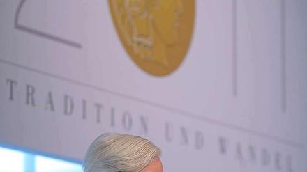Altbundeskanzler Helmut Schmidt (SPD): "Es geht gar nicht um die Währung, wohl aber geht es um Europa!"
