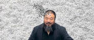 Zweideutig: Ai Weiwei in der Modern Tate Gallery in London, wo er 2010 seine Installation „Sonnenblumensamen“ zeigt.