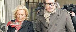 Gemischte Erinnerungen. Die Journalistin Sabine Christiansen mit Filmmanager David Groenewold vor dem Gericht.