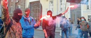 Proteste in Kiew. Ukrainische Nationalisten demonstrieren vor dem Präsidentenpalast.