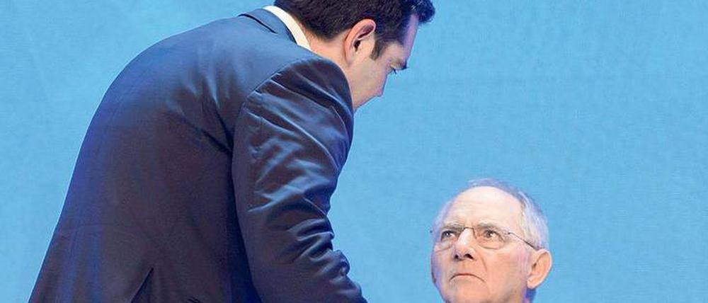 Tsipras will einen Sondergipfel, Schäuble sagt Nein. 