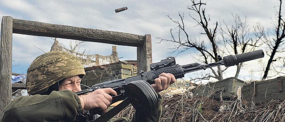Im Osten kämpft die ukrainische Armee weiter gegen die Separatisten.