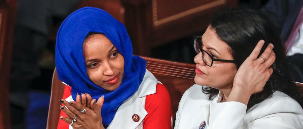 Ilhan Omar (links) und Rashida Tlaib, Abgeordnete der US-Demokraten