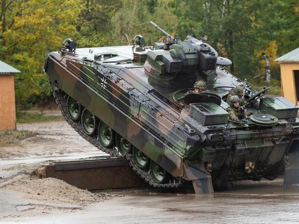 Ein Schützenpanzer der Bundeswehr vom Typ Marder, die Ukraine hätte sie gerne in großer Zahl. 