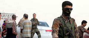Isil-Kämpfer sollen auf dem Vormarsch nach Bagdad eine weitere Stadt im Irak eingenommen haben.