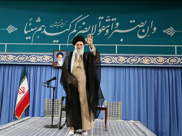 Ali Chamenei, Irans mächtigster Mann, erteilt Gesprächen mit den USA eine klare Absage.