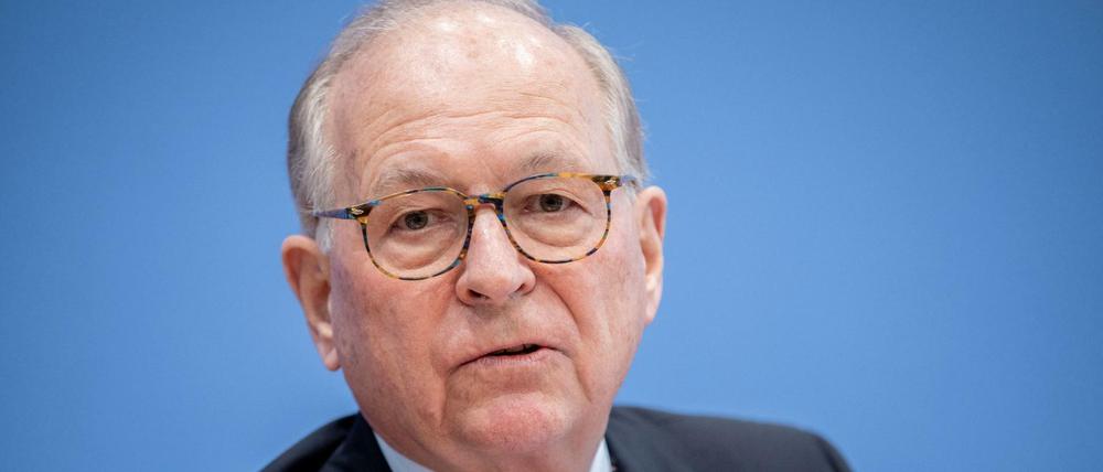 Wolfgang Ischinger, Chef der Münchner Sicherheitskonferenz fordert von Deutschland mehr militärisches Engagement.