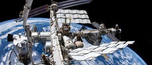 Die russische Raumfahrtbehörde sieht die ISS durch die westlichen Sanktionen beeinträchtigt.